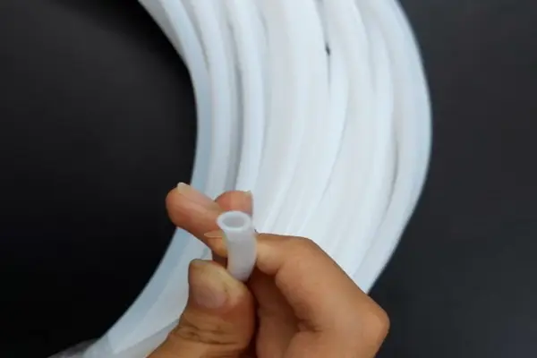 Ống Teflon